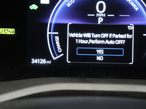 Used 2025 Toyota Camry SE image 40