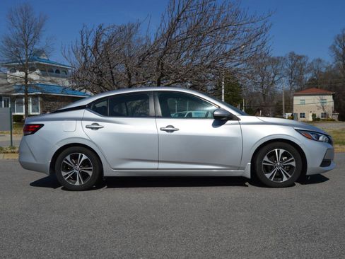 Used 2022 Nissan Sentra SV w/ Trunk Package image 7
