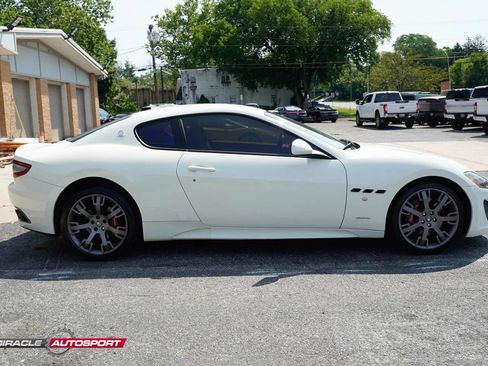 Used 2017 Maserati GranTurismo Sport RWD image 8