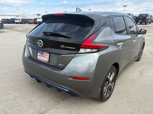 Used 2021 Nissan Leaf SV w/ SV Technology Package image 3
