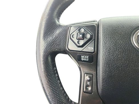 Used 2014 Toyota 4Runner Limited image 28