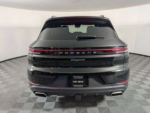 New 2026 Porsche Cayenne image 4