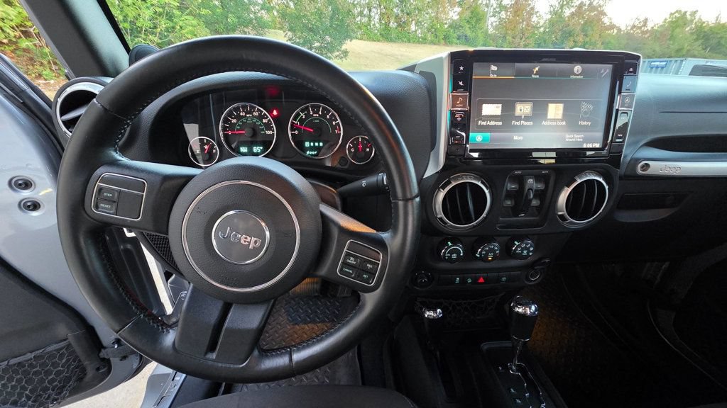 Used 2014 Jeep Wrangler Unlimited Sahara AWD/4WD image 20