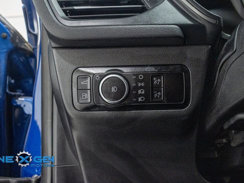 Used 2023 Ford Escape SE image 13