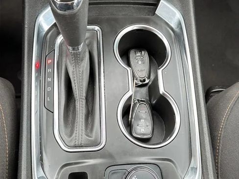 Used 2020 Chevrolet Traverse LS FWD image 20