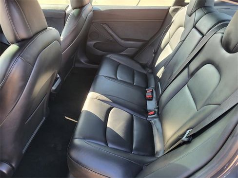 Used 2023 Tesla Model 3 Standard Range image 11