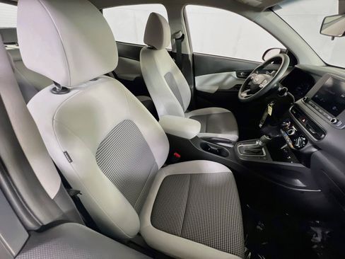 Used 2023 Hyundai Kona SE AWD/4WD image 25