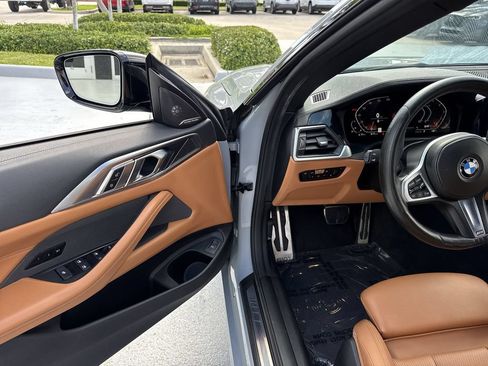 Used 2023 BMW 430i Convertible w/ M Sport Package RWD image 17