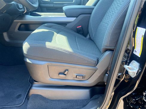 New 2026 RAM 2500 Big Horn AWD/4WD image 19