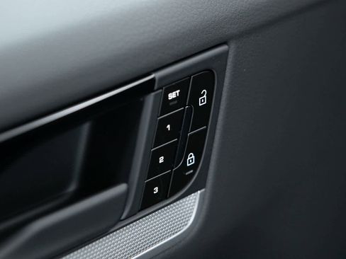 New 2026 Porsche Cayenne S image 19