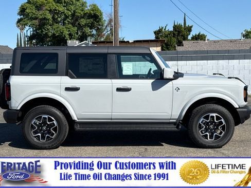 New 2026 Ford Bronco Outer Banks AWD/4WD image 3