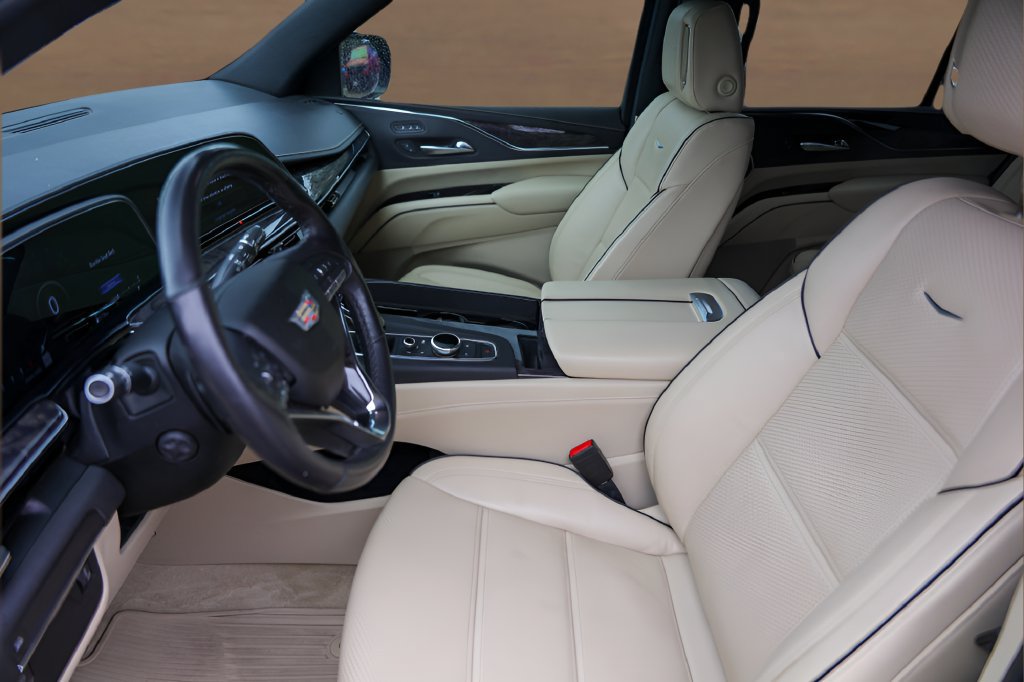Used 2021 Cadillac Escalade Premium Luxury RWD image 9