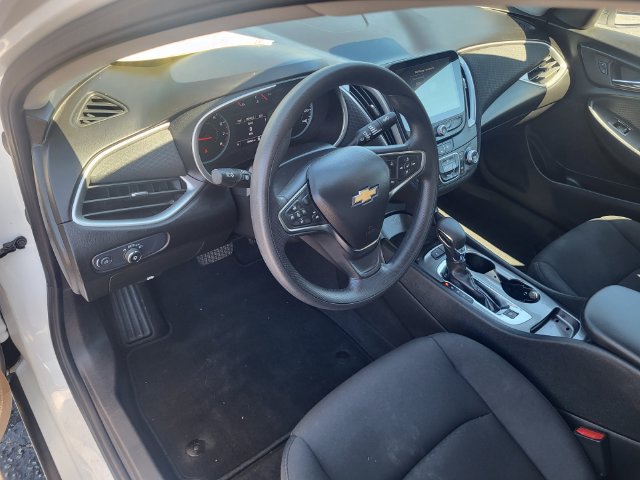 Used 2024 Chevrolet Malibu LS w/ Driver Confidence Package FWD image 9