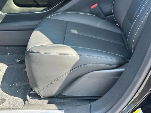 New 2025 Cadillac Lyriq Luxury image 16