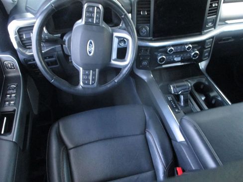 Used 2023 Ford F150 Lariat w/ Trailer Tow Package image 11