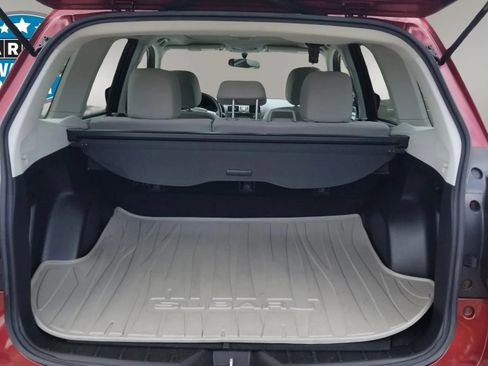 Used 2014 Subaru Forester 2.5i Premium w/ All-Weather Package AWD/4WD image 19