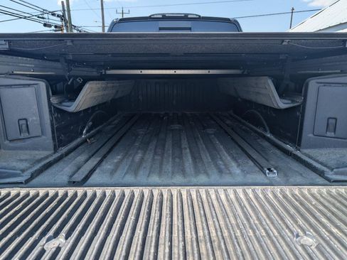 Used 2016 Nissan Titan SL AWD/4WD image 8