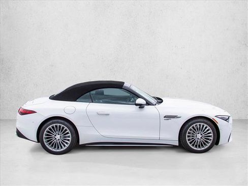 New 2025 Mercedes-Benz SL 43 AMG image 4
