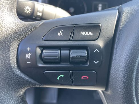 Used 2017 Kia Sorento LX image 44