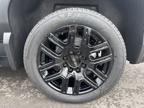 New 2026 GMC Sierra EV Elevation w/ LPO, Elevation Dark Package image 30