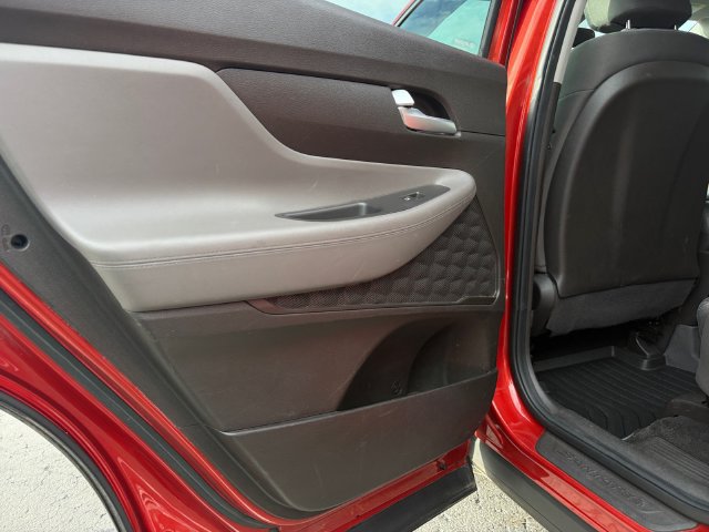 Used 2020 Hyundai Santa Fe SE AWD/4WD image 35