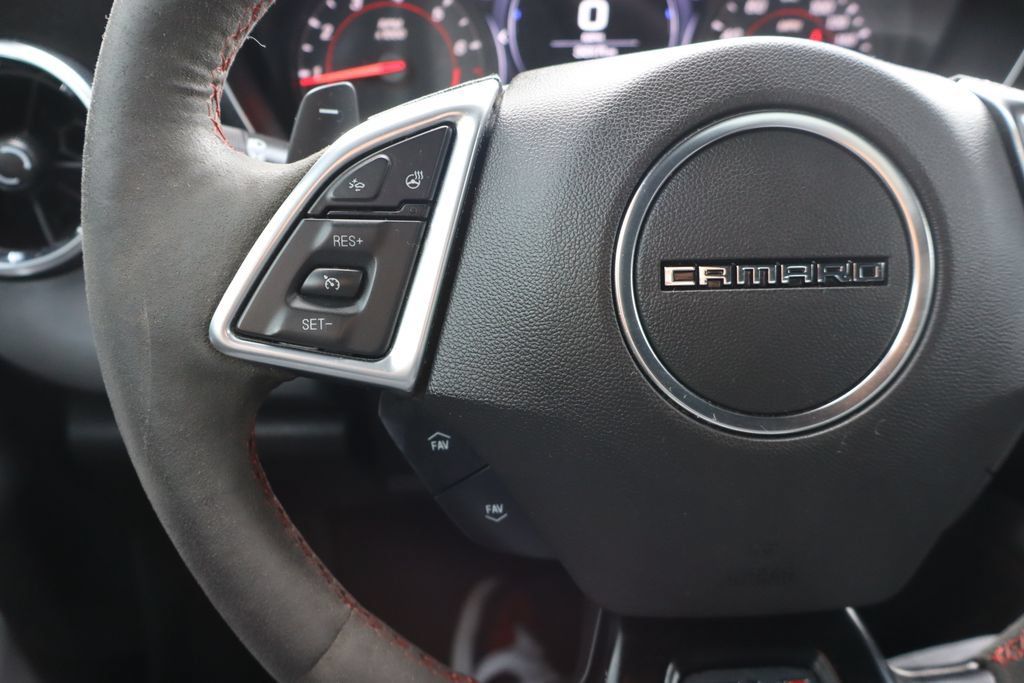 Used 2022 Chevrolet Camaro ZL1 RWD image 8
