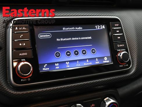 Used 2021 Nissan Kicks S image 19