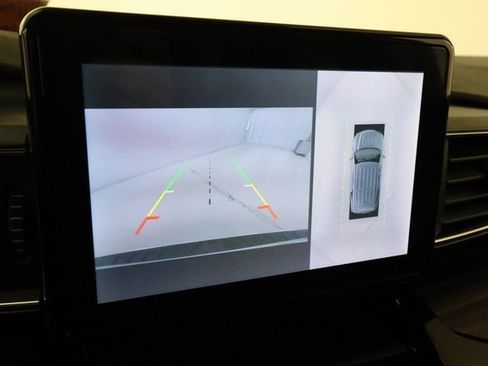 Used 2022 Ford Explorer Limited w/ Equipment Group 301A image 17