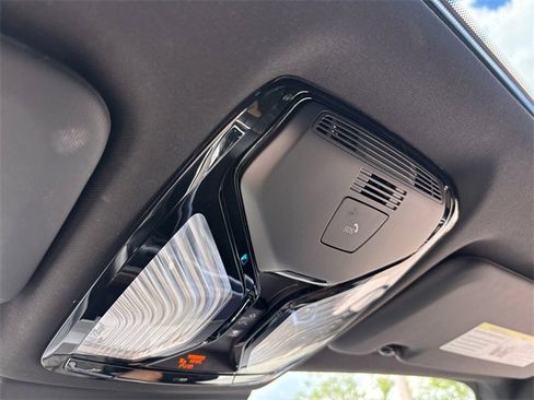 Used 2025 BMW X5 xDrive50e image 15