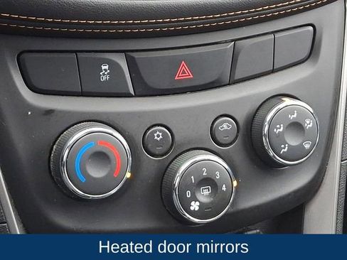 Used 2017 Chevrolet Trax LT w/ LT Convenience Package image 19