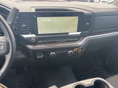 Used 2024 GMC Sierra 1500 Elevation image 10