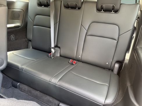 Used 2026 Nissan Pathfinder SL w/ SL Premium Package FWD image 25