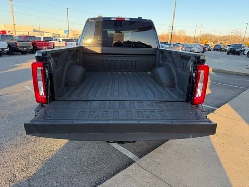 Used 2024 Ford F250 XLT w/ FX4 Off-Road Package image 5