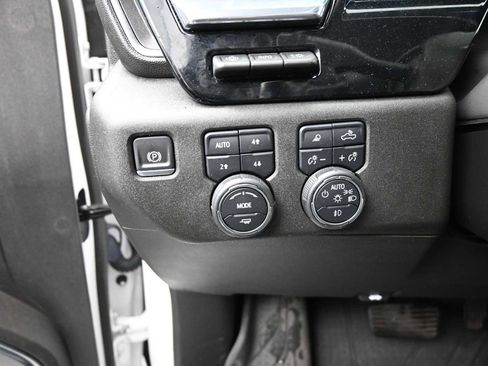 Used 2024 Chevrolet Silverado 1500 High Country image 11