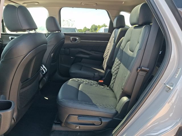 Used 2023 Kia Sorento SX Prestige AWD/4WD image 11