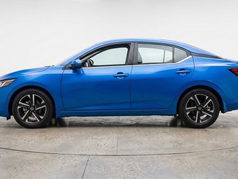 Used 2025 Nissan Sentra SV image 5