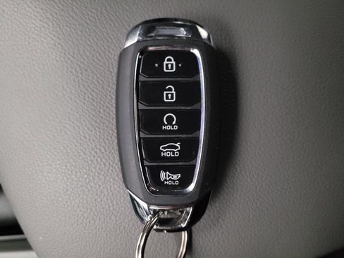 Used 2022 Hyundai Elantra SEL w/ Cargo Package FWD image 32