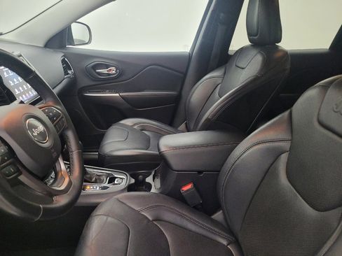 Used 2019 Jeep Cherokee Limited image 17