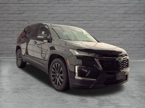 Used 2023 Chevrolet Traverse RS AWD/4WD image 3