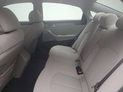 Used 2016 Hyundai Sonata SE FWD image 18