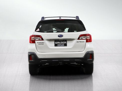 Used 2019 Subaru Outback 2.5i Premium AWD/4WD image 4