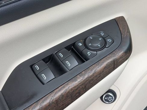 Used 2023 GMC Acadia Denali w/ Denali Ultimate Package FWD image 14