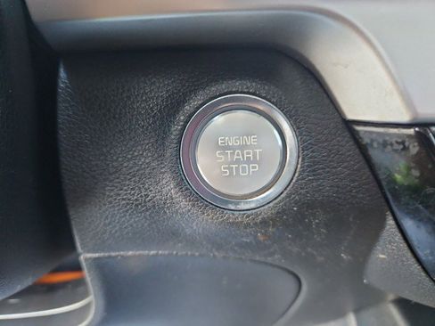 Used 2020 Kia Telluride S w/ S 8 Passenger Seating Package image 18