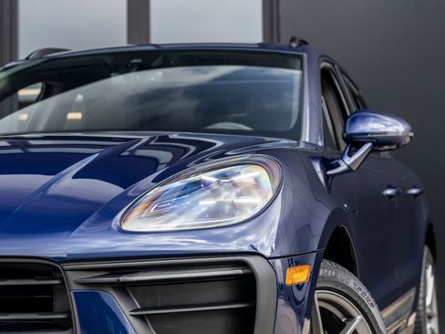 Certified 2025 Porsche Macan image 17
