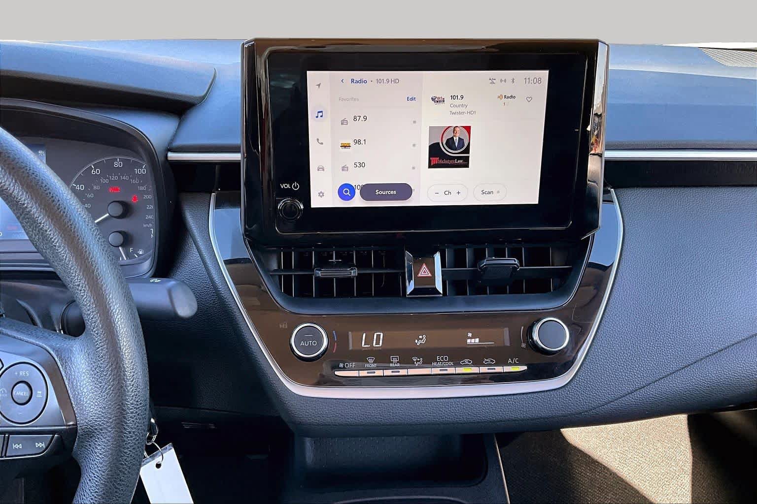 Used 2025 Toyota Corolla LE FWD image 7