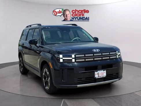 Used 2025 Hyundai Santa Fe SEL FWD image 7