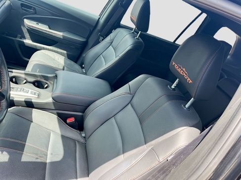 Used 2025 Honda Passport TrailSport image 19