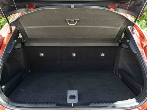 Used 2020 Toyota Corolla XSE FWD image 40