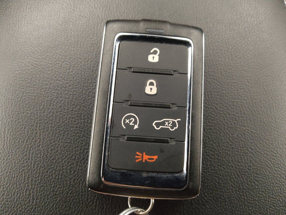 Used 2023 Jeep Grand Cherokee Altitude AWD/4WD image 32