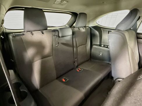 Used 2023 Toyota Highlander LE AWD/4WD image 26